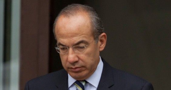 Prohiben a Calderón abordar vuelo a Cuba