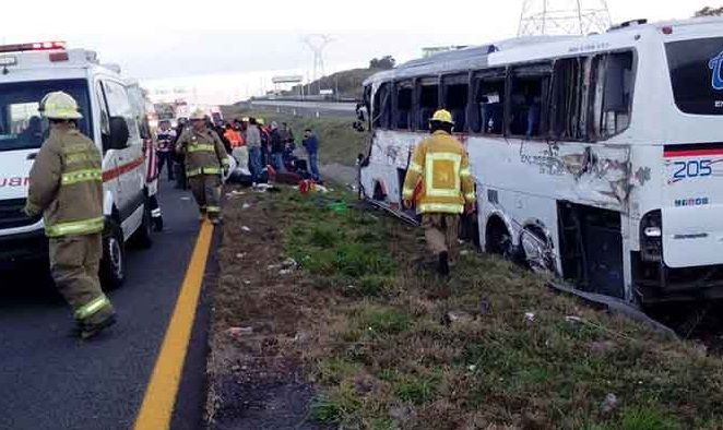 Choque de autobús deja 21 lesionados en Jalisco