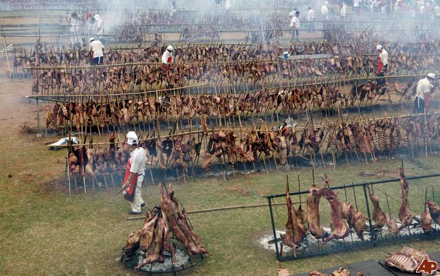 Se enfrentan gobierno y Congreso de Nuevo León por impuesto a la carne asada - carne-asada