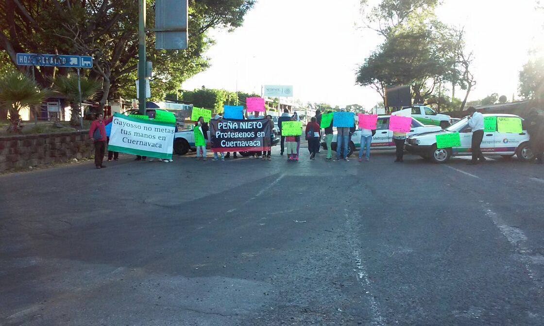 Bloquean la México-Cuernavaca en apoyo a Cuauhtémoc Blanco - cuau-2