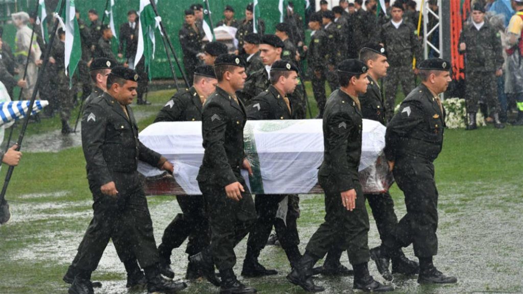 Video: despiden a víctimas de la tragedia del Chapecoense - despedida-chapecoense-2-1024x576