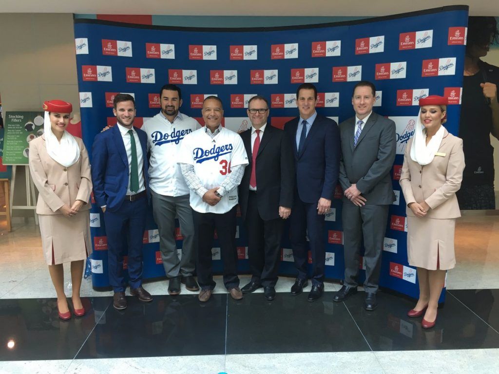 Adrián González asiste a Dubái para inauguración de estadio de beisbol - dodgers-dubai-1024x768