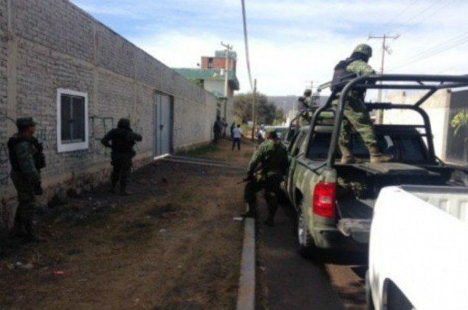 Café político: campaña de desinformación contra el Ejército