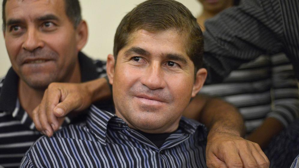 Salvador, el náufrago que sobrevivió 438 días en el mar - el-naufrago-que-paso-438-dias-perdido-en-alta-mar-lo-cuenta-todo-en-un-libro