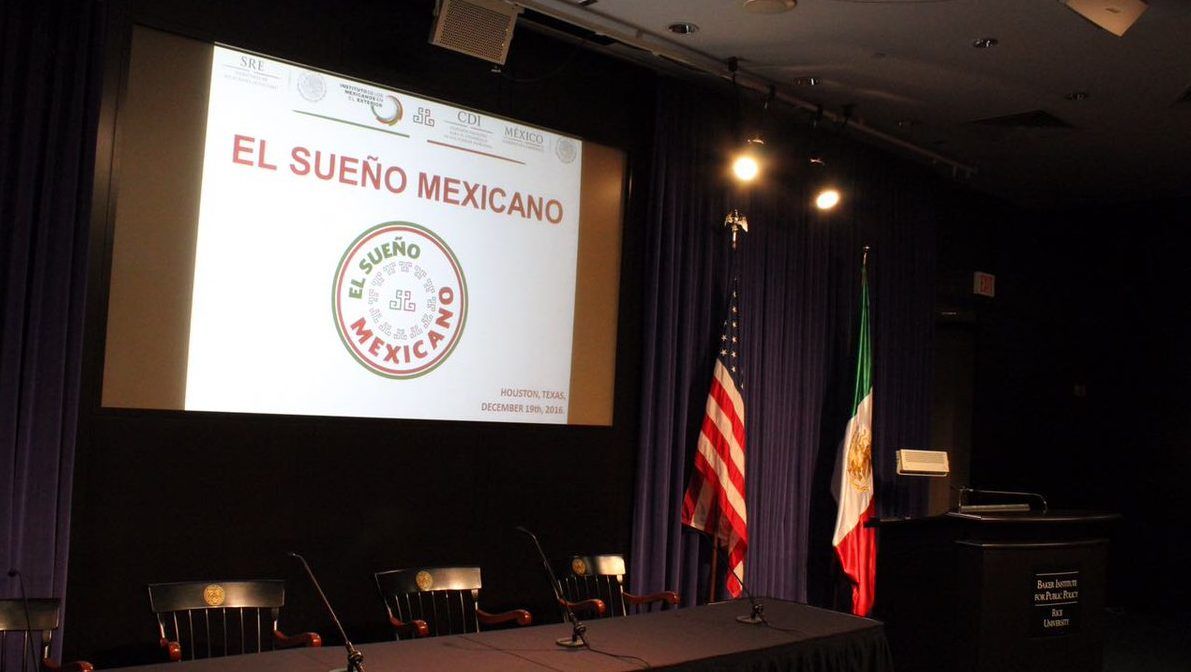 Presentan programa para universitarios de origen mexicano en EE.UU.