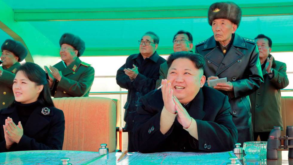 Reaparece en público esposa de Kim Jong-un - esposa-kim-jong-un-KCNA
