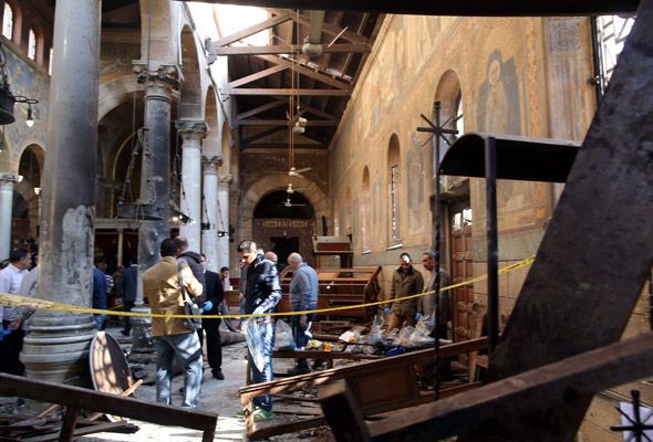 Explosión en iglesia deja 25 muertos en Egipto - explosion-egipto-3