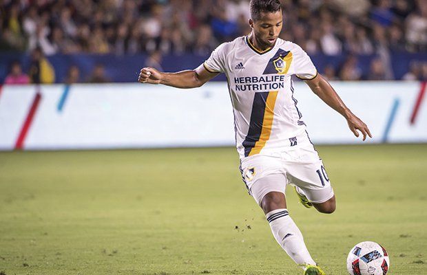 Los 15 futbolistas mejor pagados de América - fut-10