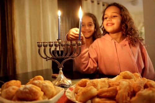 Celebraciones religiosas que ocurren en diciembre - hannukah