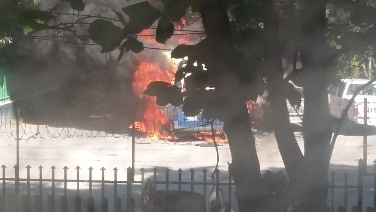 Presuntos normalistas incendian vehículos en Chiapas - incendio-chiapas-3