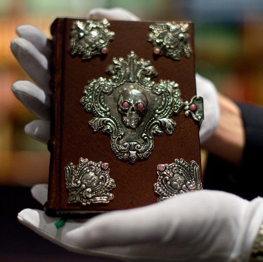 Subastan manuscrito hecho a mano por J.K. Rowling en más de 450 mil dólares - j.k-rowling