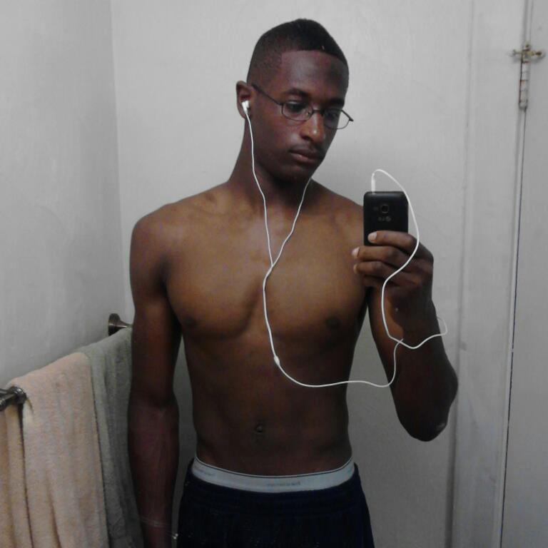 Abuela encuentra el cuerpo de su nieto momificado en el ático - joven-a´tico