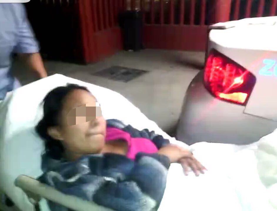 Mujer da a luz a bordo de una patrulla - labor-de-parto