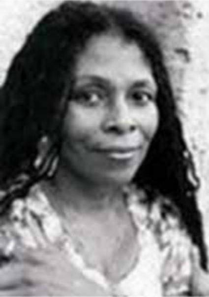 La única mujer entre los más buscados del FBI por terrorismo - large