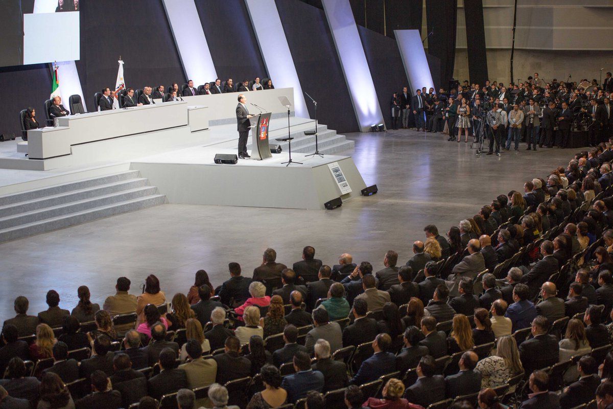 Martín Orozco toma posesión como gobernador de Aguascalientes