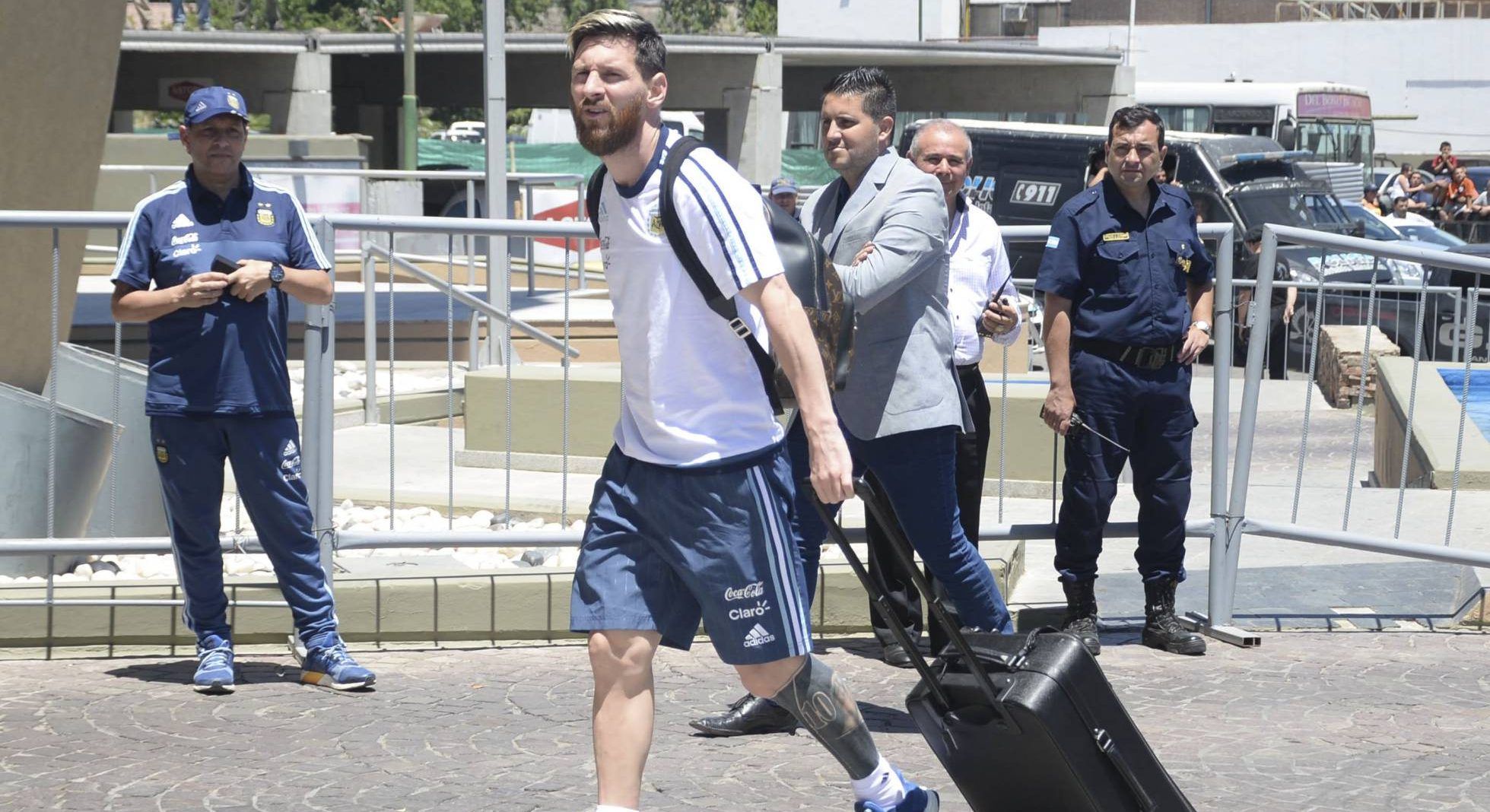 AFA eligió que su selección viajara en el avión accidentado por ser barato AFA eligió que su selección viajara en el avión accidentado por ser barato