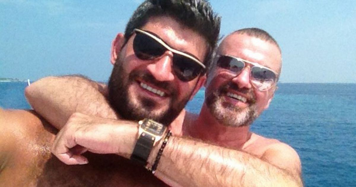 "Lo encontré muerto en la cama": pareja de George Michael - michael-y-fawaz