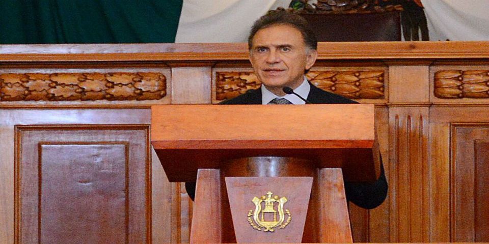 Yunes confirma la contratación de tres créditos para pagar deudas