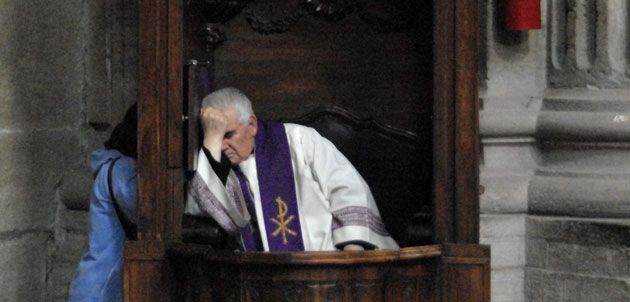 Aplicación busca al cura católico más cercano para la confesión