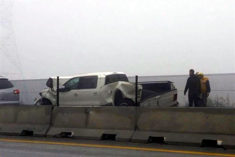 Neblina ocasiona dos choques en la autopista Monterrey-Saltillo - niebla-monterrey-3