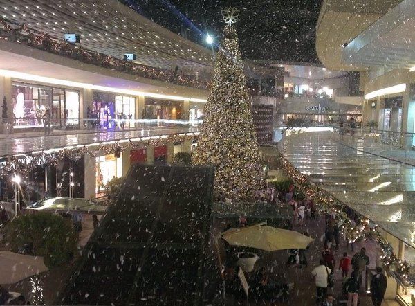 La Ciudad de México se llena de ‘nieve’ - nieve-antara