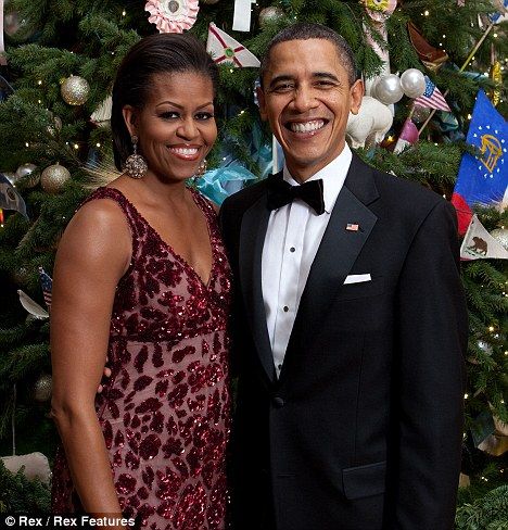 Michelle Obama ayuda a los niños a rastrear a Santa Claus - obamas-christmas-2010