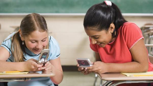 Más de 5 horas frente a TV o dispositivos aumenta riesgo de obesidad - obesidad-dispositivos