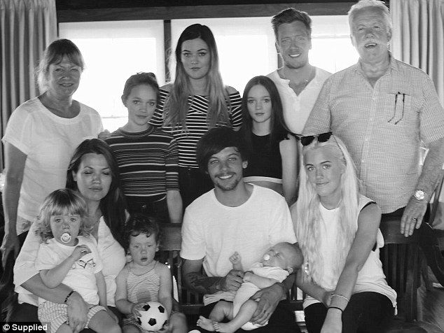 Muere mamá de Louis Tomlinson de One Direction - one-3