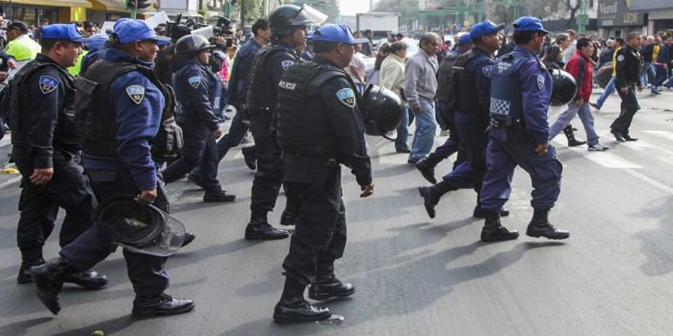 Policía realiza operativo por mercancía robada en Eje Central