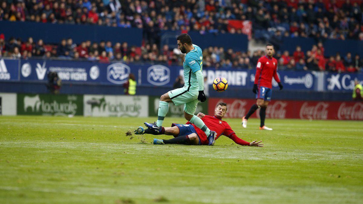 Barcelona rompe racha de empates y gana 0-3 a Osasuna - osasuna