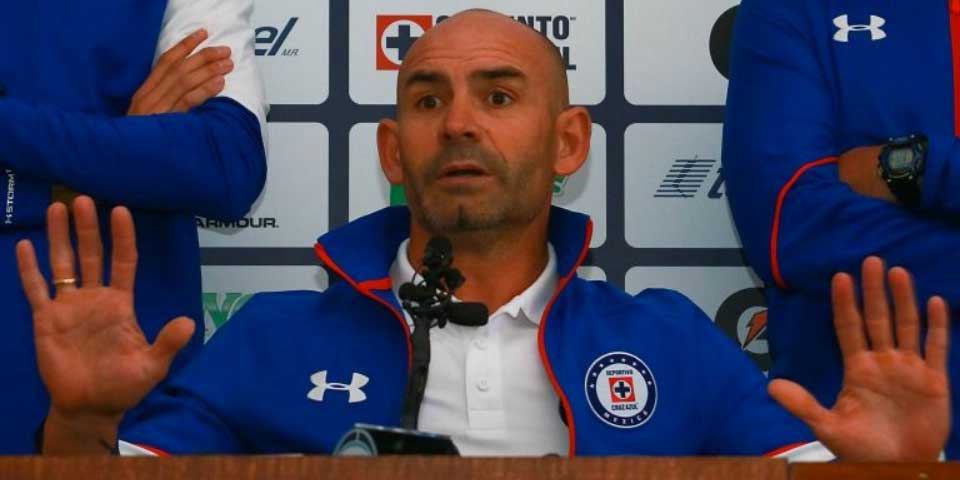 Cruz Azul presenta a Paco Jémez como su nuevo técnico Cruz Azul presenta a Paco Jémez como su nuevo técnico