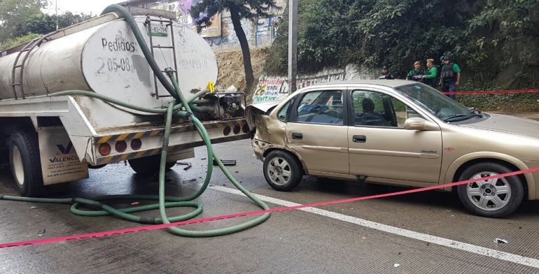 Pipa choca en Xalapa y deja cuatro muertos - pipa-III