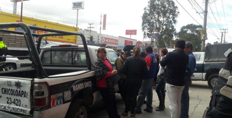 Pasajero y asaltante mueren en unidad de transporte público - quadratin-combi-edo-mex-3