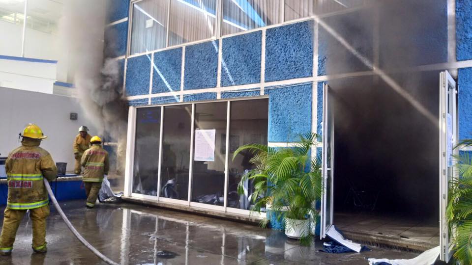 Queman paquetería electoral en el PAN de Oaxaca