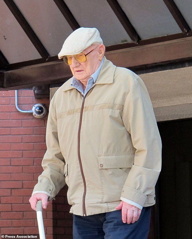 Violador se convierte en condenado más viejo de Reino Unido - ralph-clarke