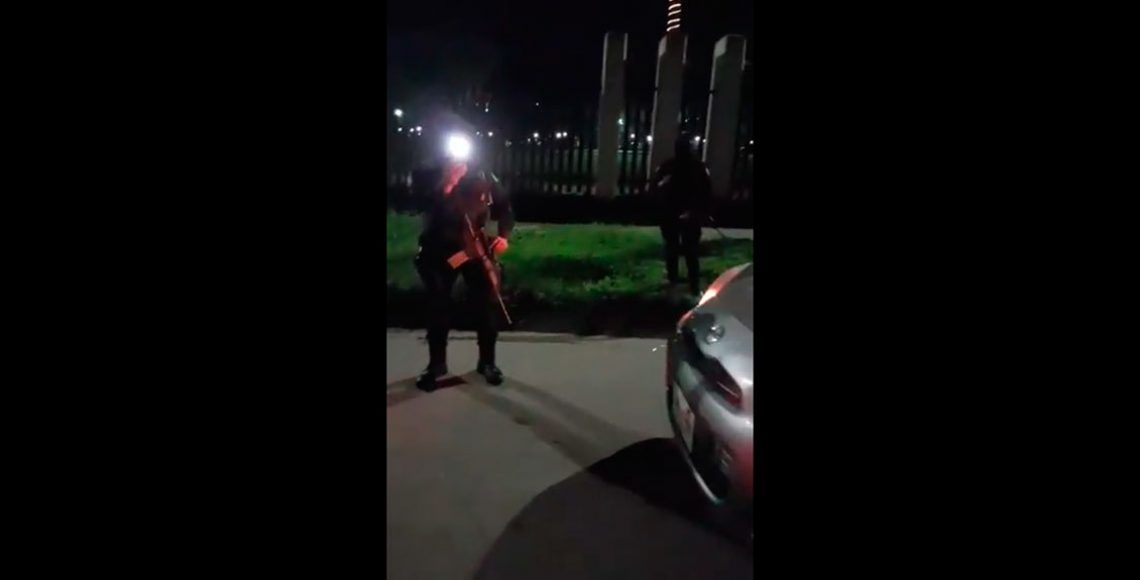 Video: policías retienen a 2 reporteros de Oaxaca