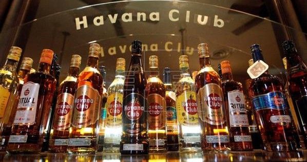 Cuba ofrece pagar deuda de 276 mdd a República Checa con ron