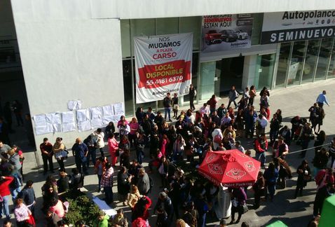 Trabajadores bloquean edificio de Semarnat - semarnat-1