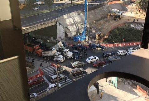 Transportistas bloquean la autopista México-Toluca