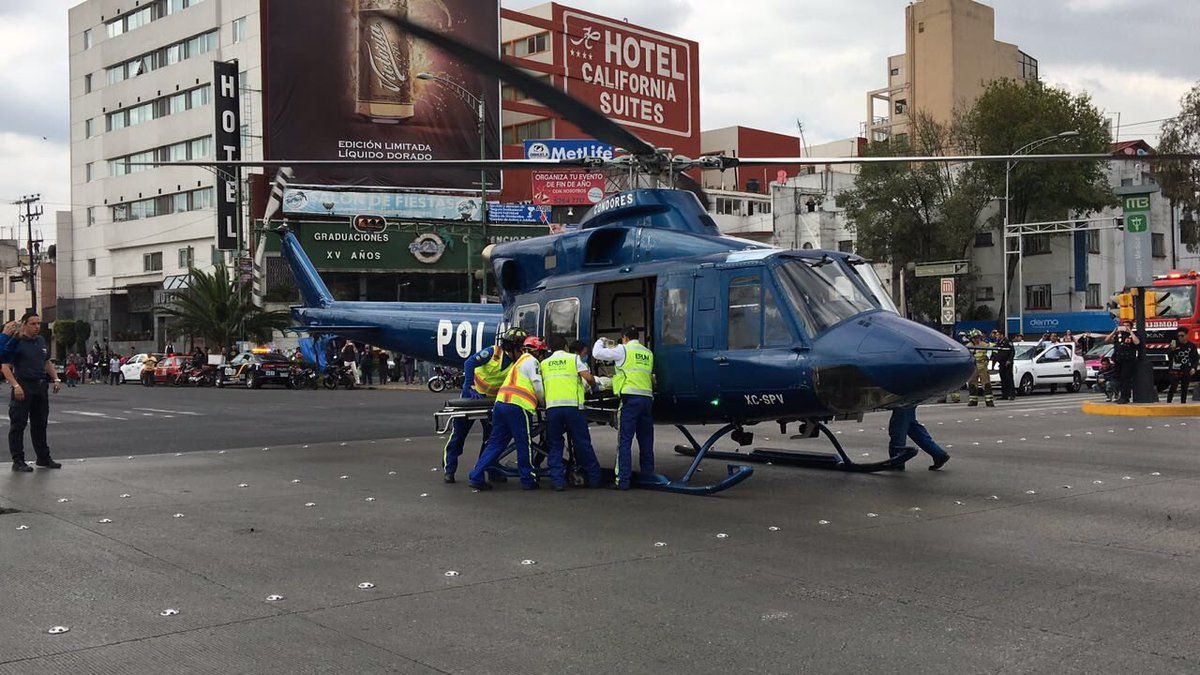 Video: trasladan en helicóptero a herido de bala en la cabeza Video: trasladan en helicóptero a herido de bala en la cabeza