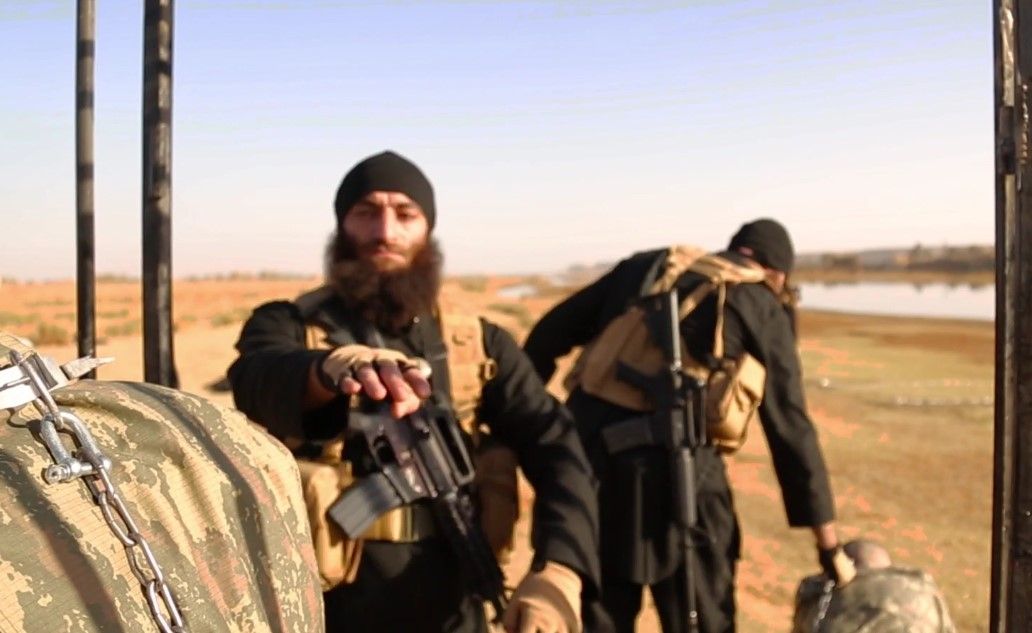 Google usará inteligencia artificial para combatir contenidos extremistas - video-isis-4