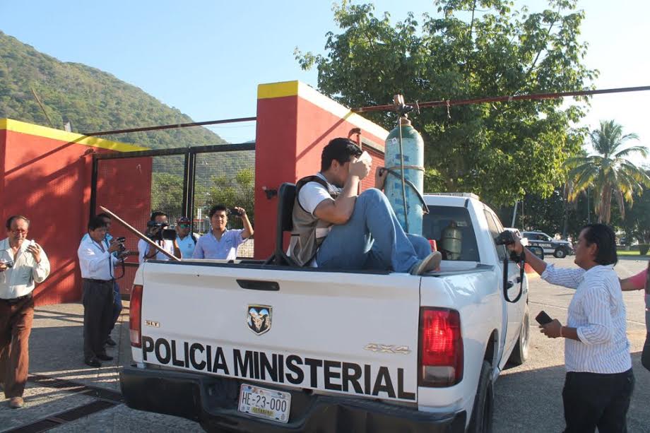 Ladrones intentan robar un cajero en el Palacio Municipal de Zihuatanejo - zihuatanejo