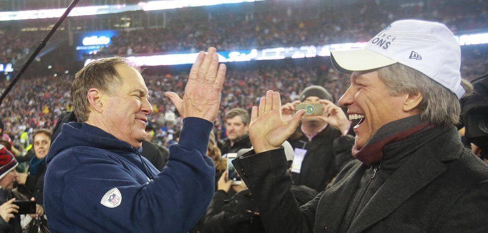 Video: aficionados de los Pats corean Livin’ on a Prayer con Bon Jovi