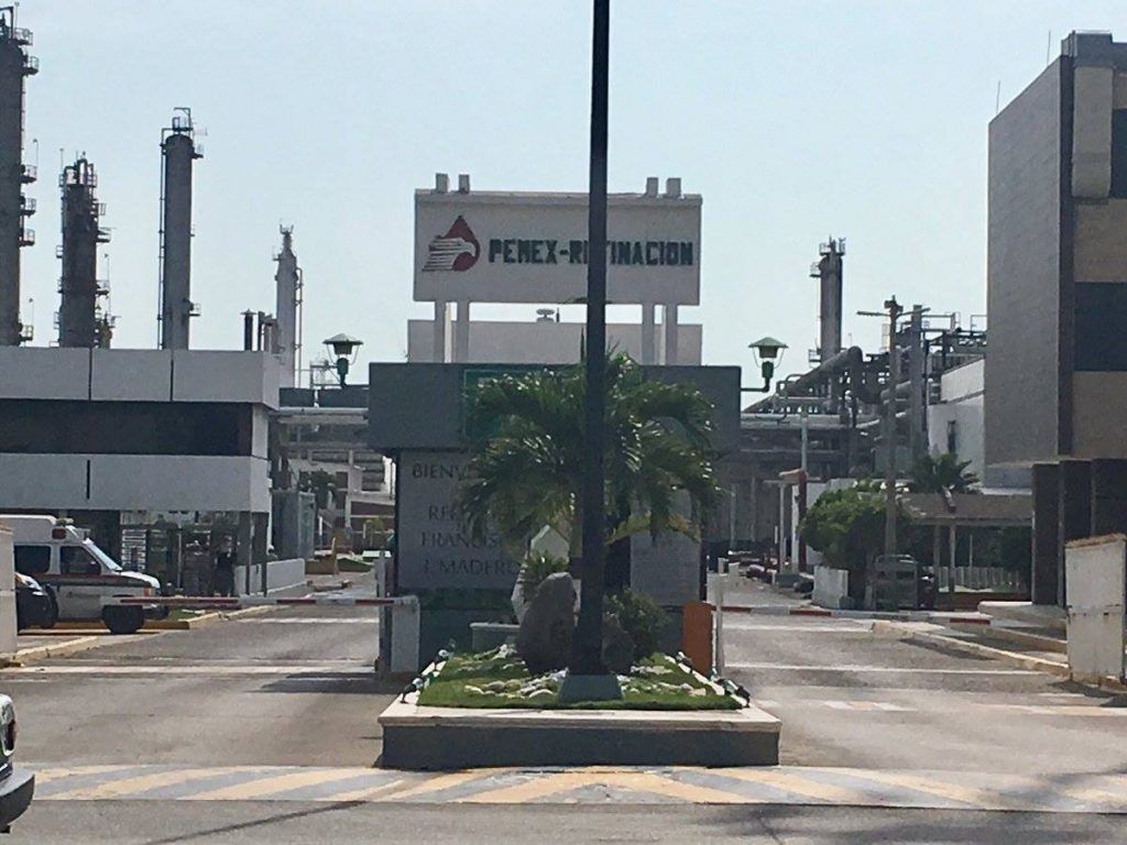Fuga de gas deja un muerto y cuatro lesionados en refinería de Tamaulipas - 15994780_1865926720342162_7707122752317635233_o-1024x768