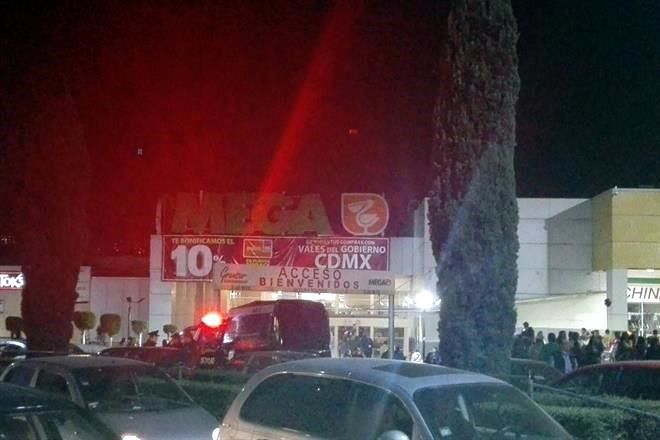 Hieren a policía en intento de saqueo en Gran Sur