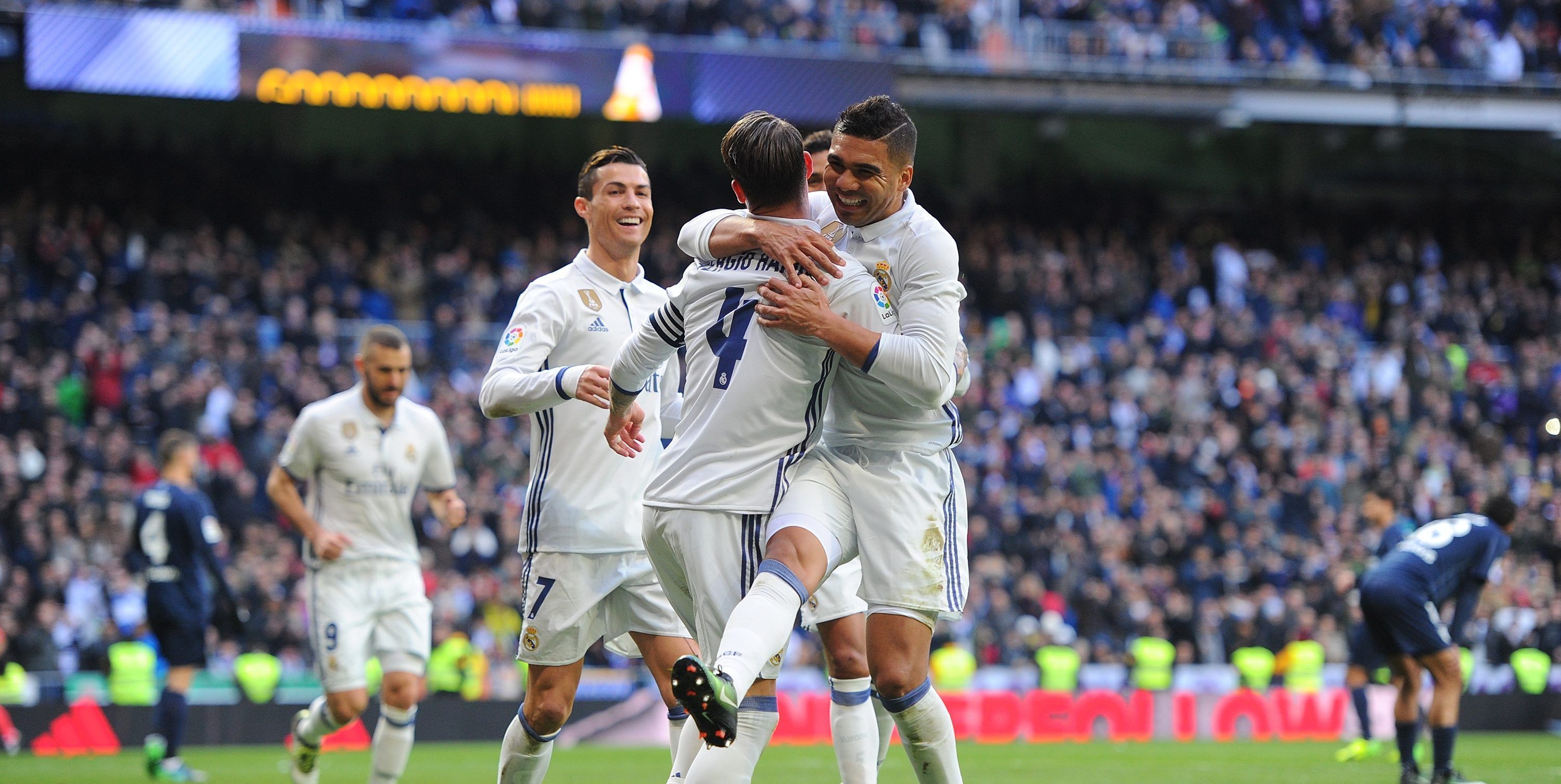 Real Madrid elimina cruz de su escudo para vender más camisetas Real Madrid elimina cruz de su escudo para vender más camisetas