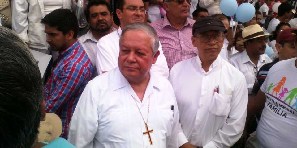 Sufre infarto arzobispo de Puebla