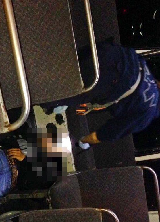 Asalto a camión de transporte público deja un muerto y dos heridos en Naucalpan - C2GxFmbUUAAvBO7