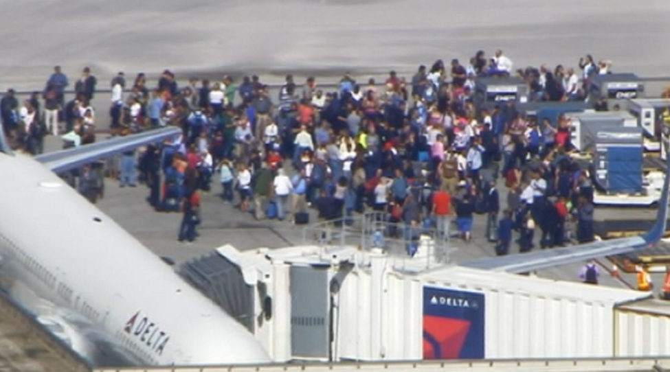 Atacante en aeropuerto de Florida afirma que ‘el gobierno controlaba su mente’