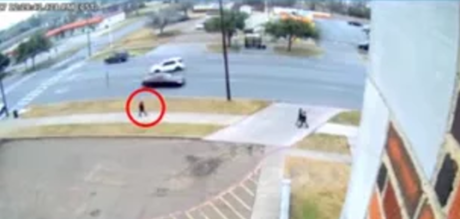 Video: mujer atropella deliberadamente y mata a un hombre